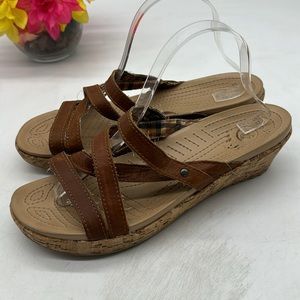Crocs Brown Leather Wedge Sandal Size 11 CR5364